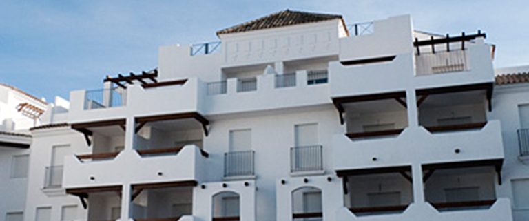 Construcciones Felipe Castellano - 82 viviendas Punta Candor